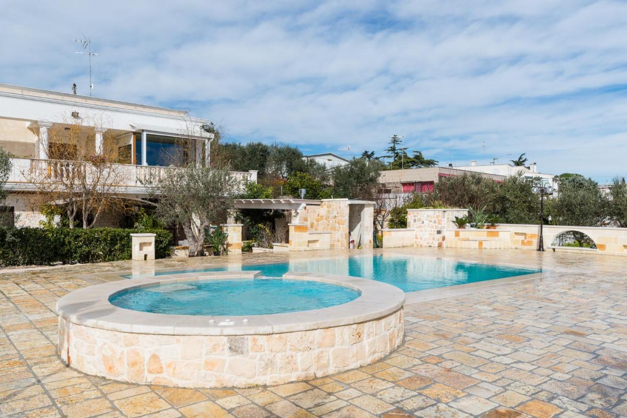 Appartamento Ortensia In Villa Mariella オストゥーニ エクステリア 写真