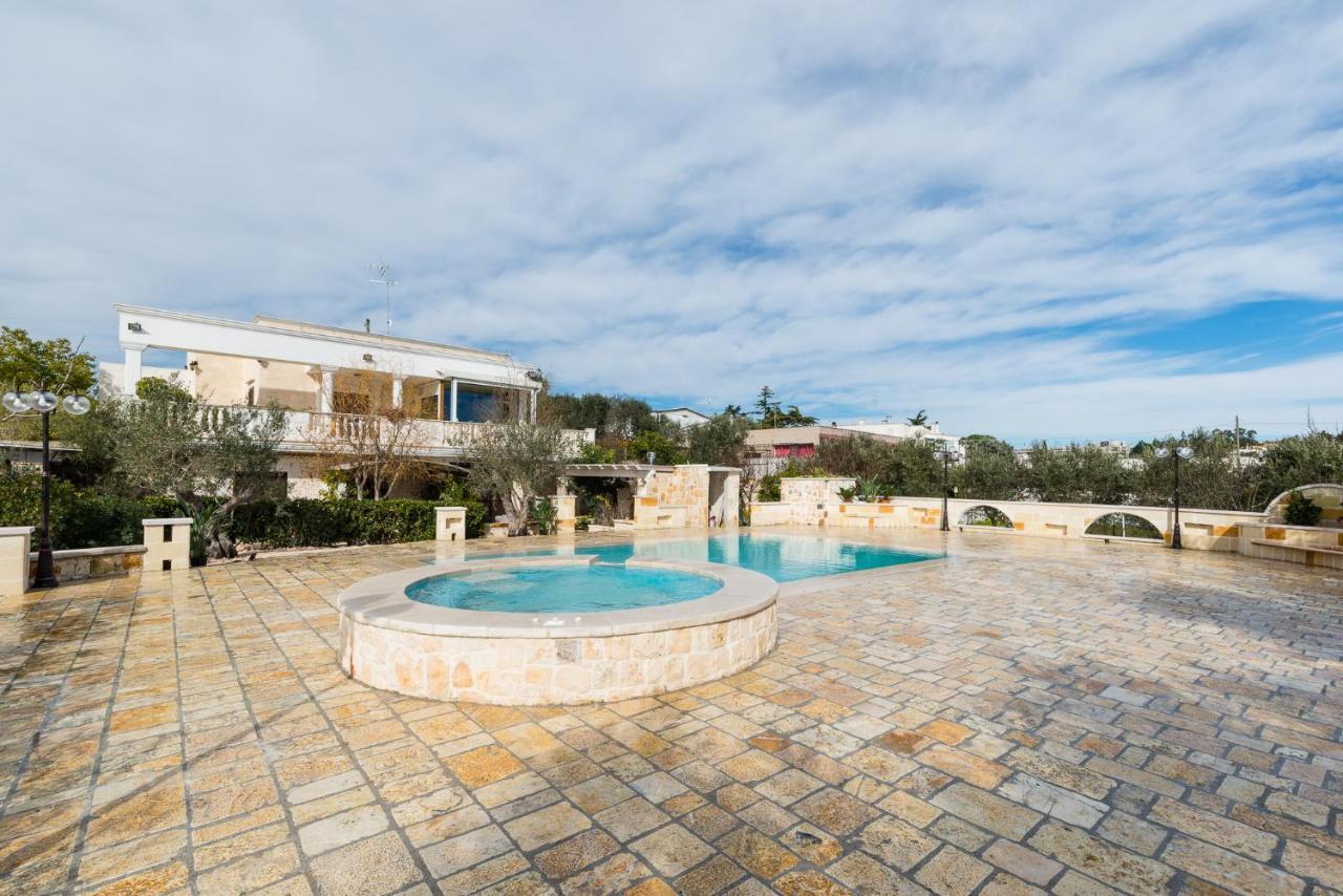 Appartamento Ortensia In Villa Mariella オストゥーニ エクステリア 写真