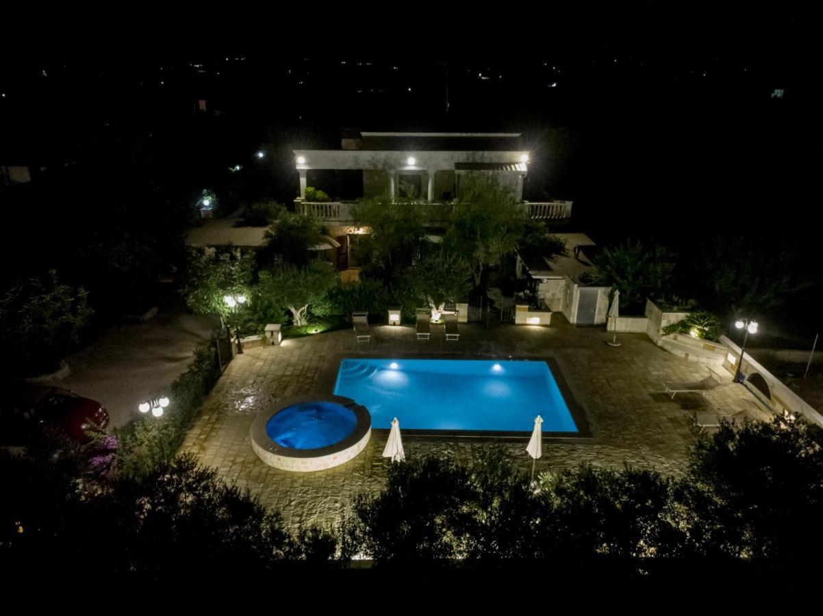 Appartamento Ortensia In Villa Mariella オストゥーニ エクステリア 写真