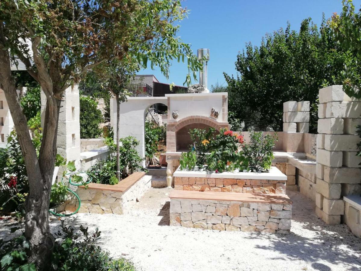 Appartamento Ortensia In Villa Mariella オストゥーニ エクステリア 写真
